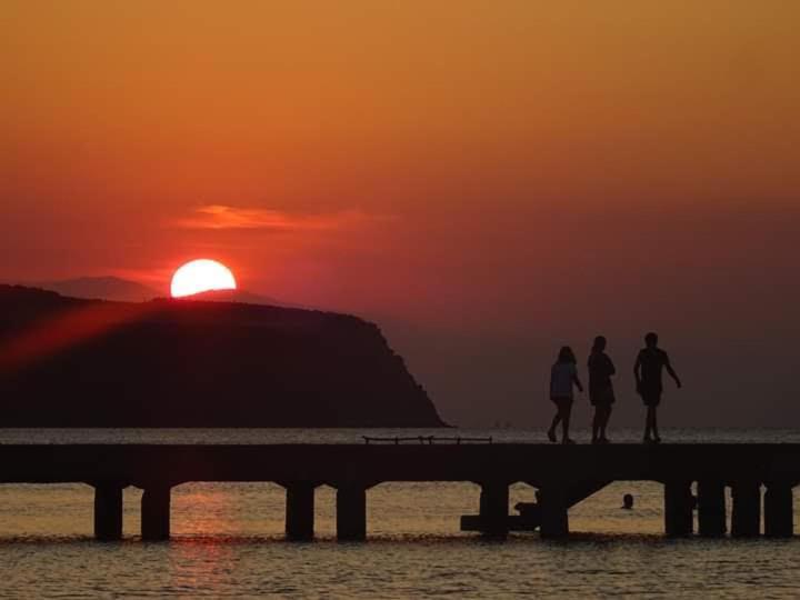 Sunset View Rooms Agia Triada  Exterior foto